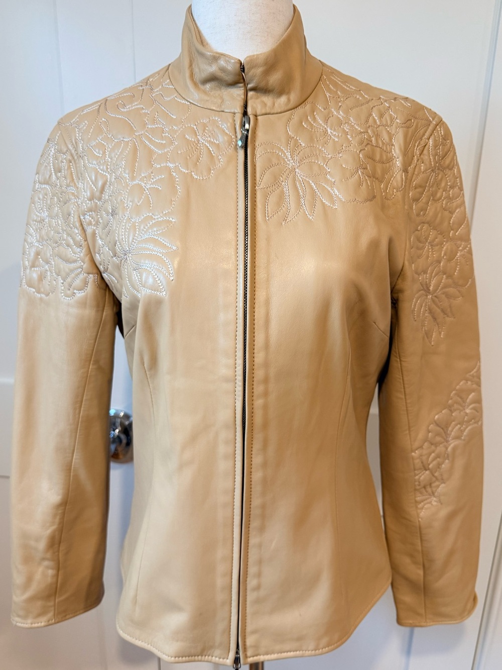 The Wrights Women’s Cream Leather Zip-Front Jacket with Floral Stitching
